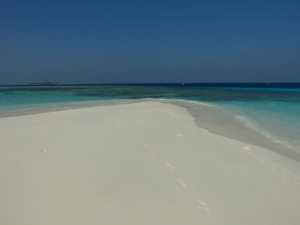 Lonubo Sandzunge Outrigger Maldives Maafushivaru Resort