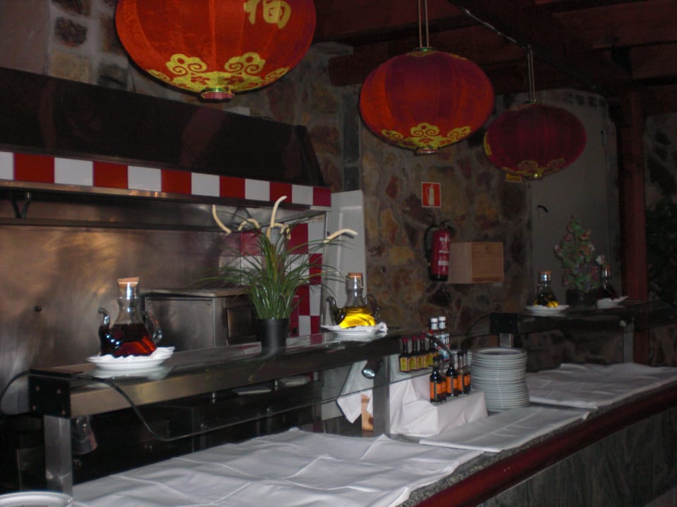 Buffet HL Miraflor Suites Hotel