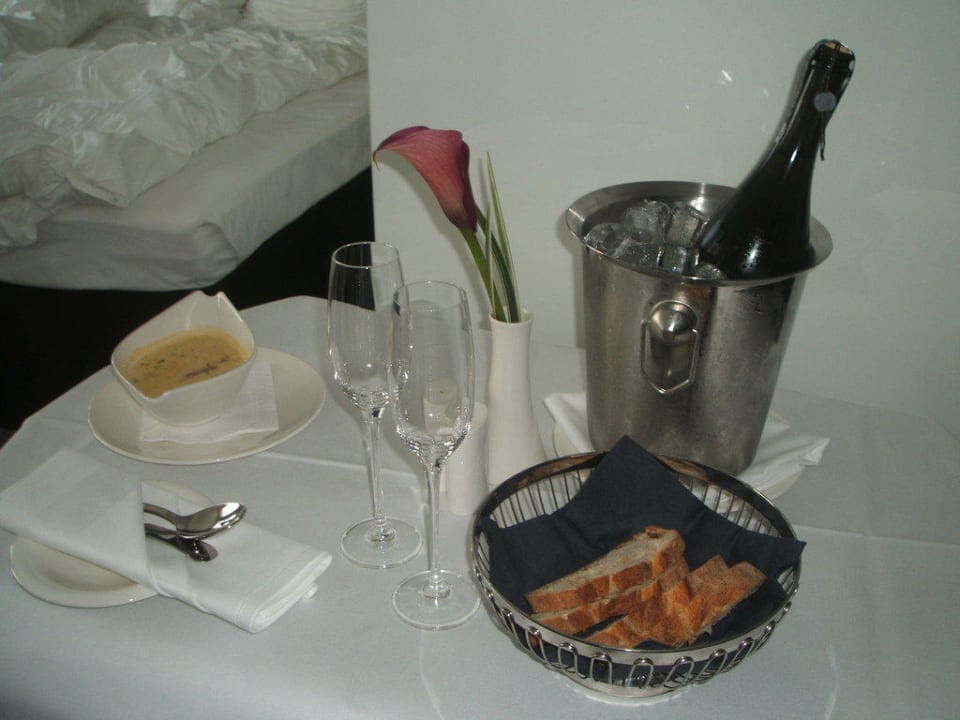 Roomservice Vienna House by Wyndham Andel's Berlin