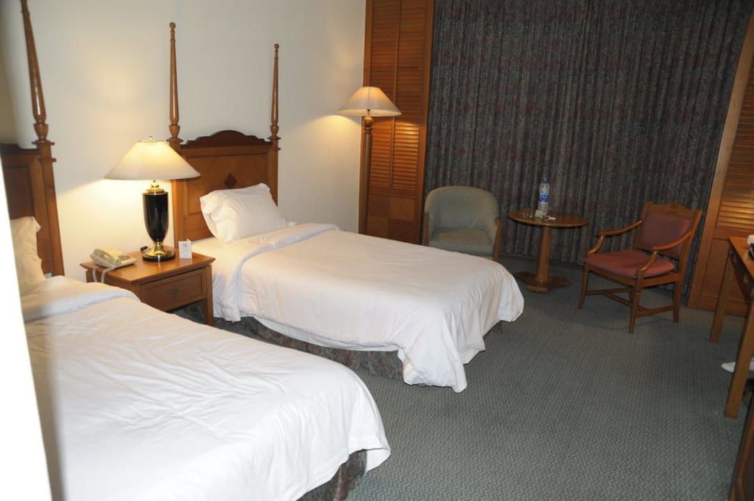 Zimmer Hotel Century Park