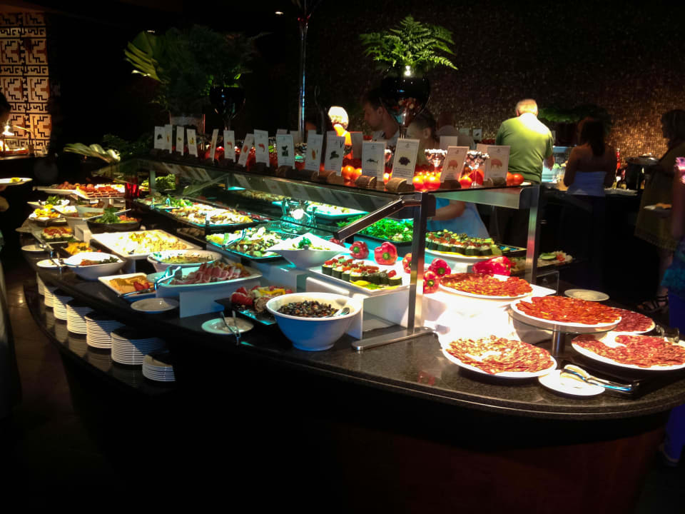 Lecker Lopesan Baobab Resort