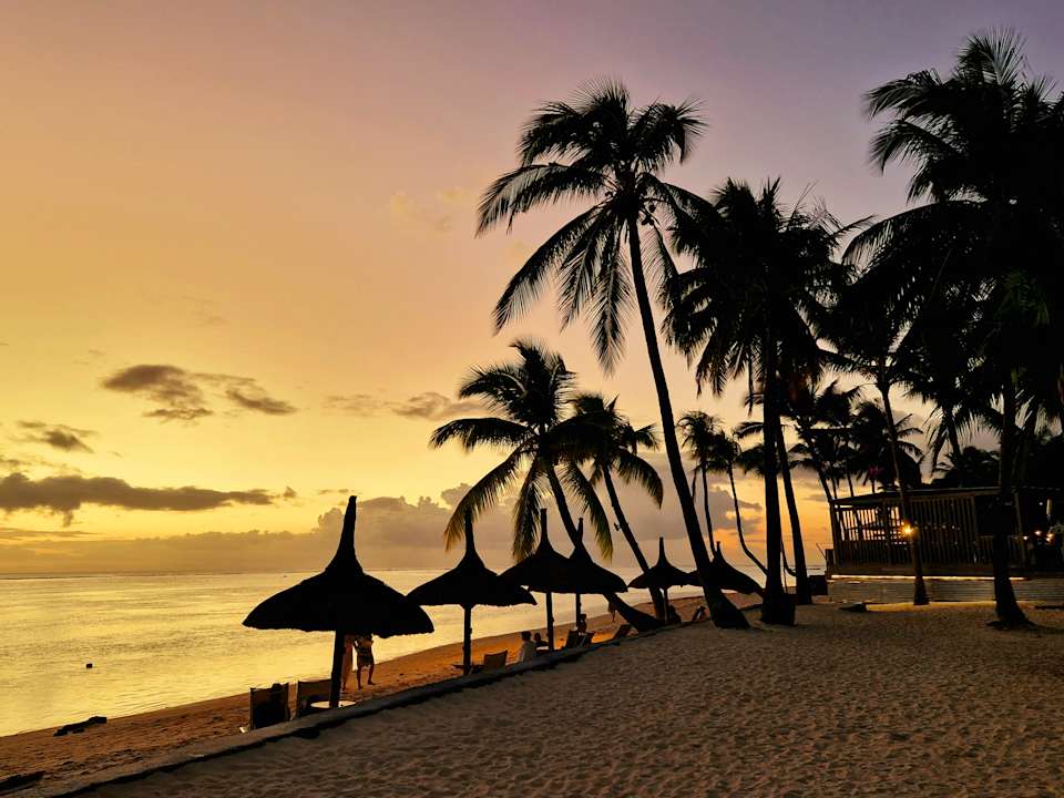 Strand La Pirogue Mauritius