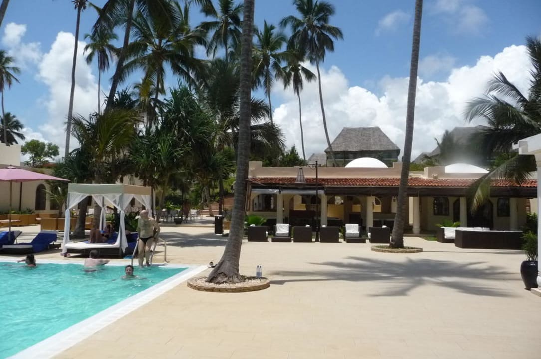 Pool und Bar TUI Blue Bahari Zanzibar