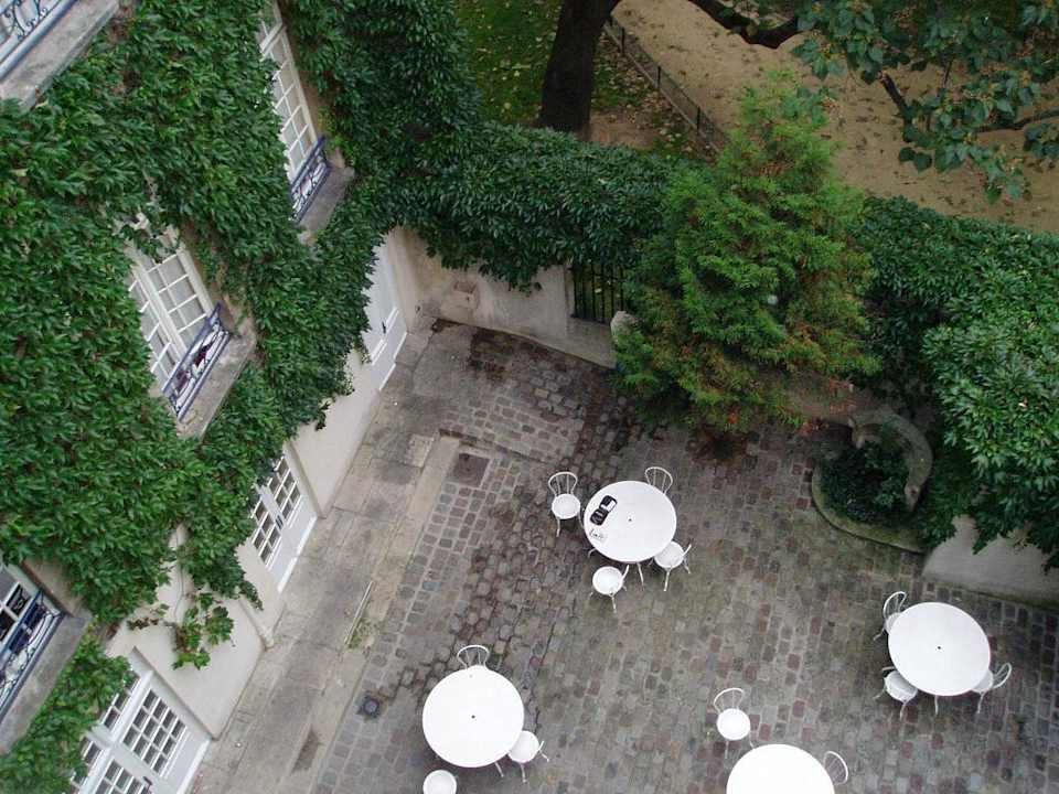 Innenhof Hotel de Jeunes Fauconnier