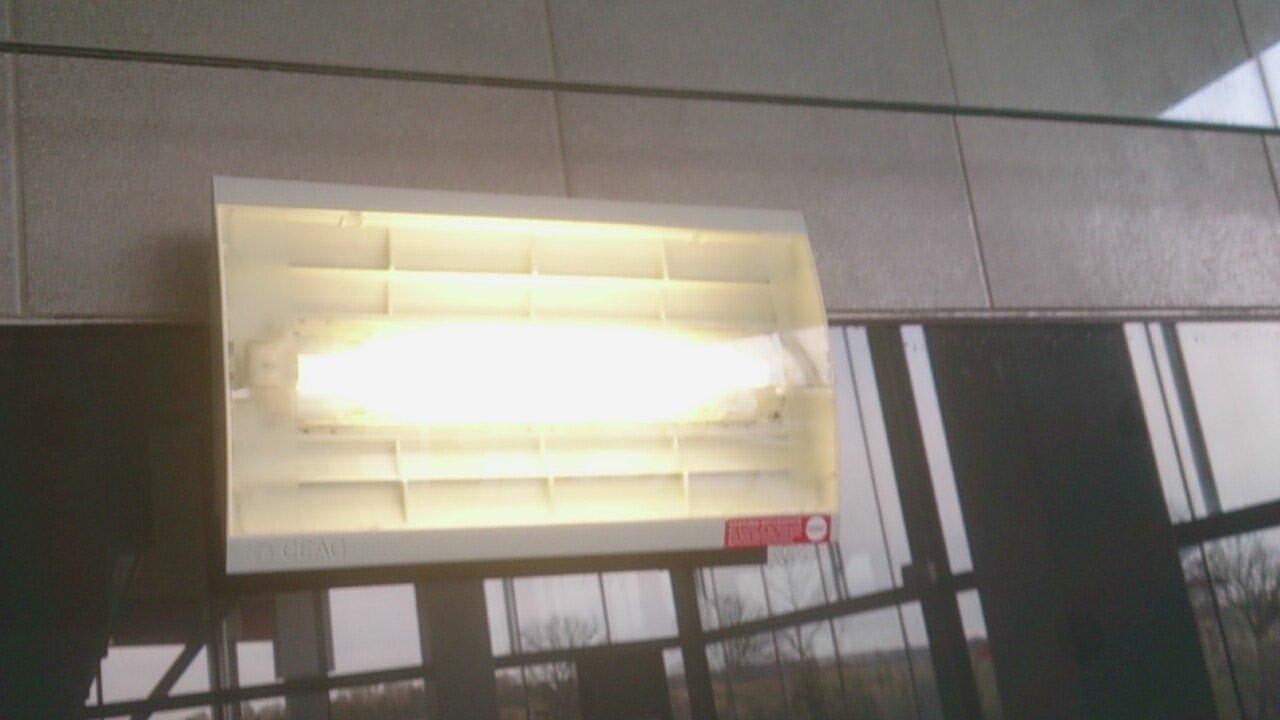 Notausgang All In Red Thermenhotel