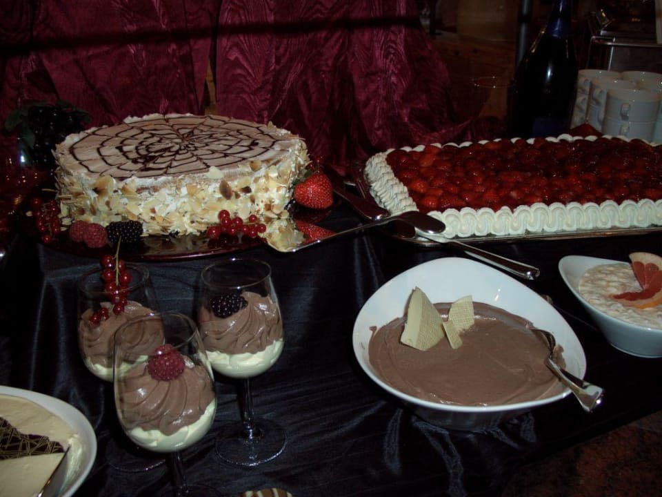 Nachspeisenbuffet Piz Buin Swiss Quality Hotel