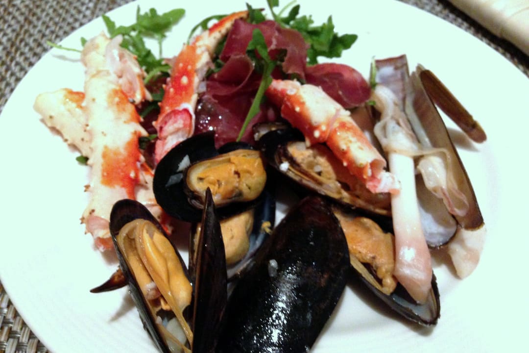 Auswahl vom Abendbüffet Anantara The Palm Dubai Resort