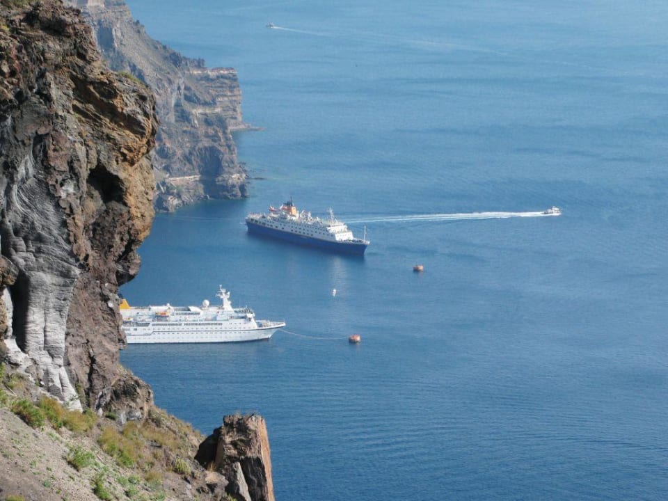 Fira harbor Hotel Homeric Poems