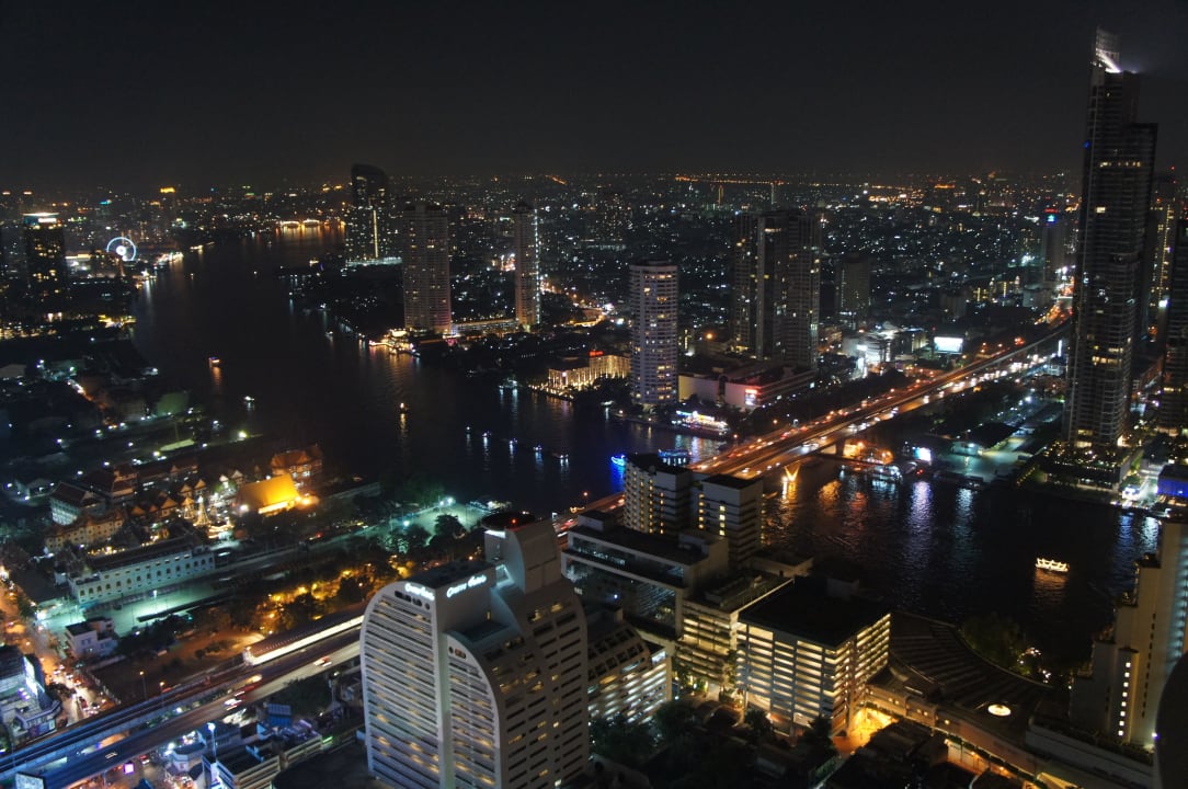 Ausblick bei Nacht Hotel Lebua At State Tower