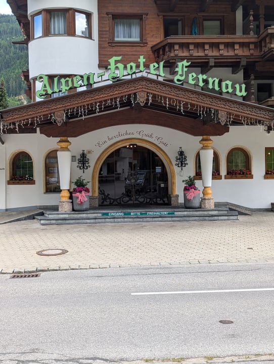 Außenansicht Alpenhotel Fernau