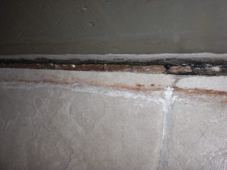 Alles Silikonfugen verschimmelt Le Meridien Ile Maurice