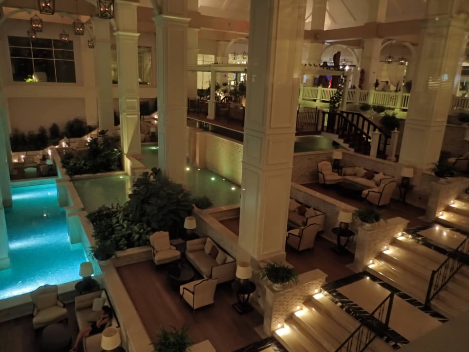 Lobby - Wasserfall mit Farbenspiel Titanic Deluxe Golf Belek