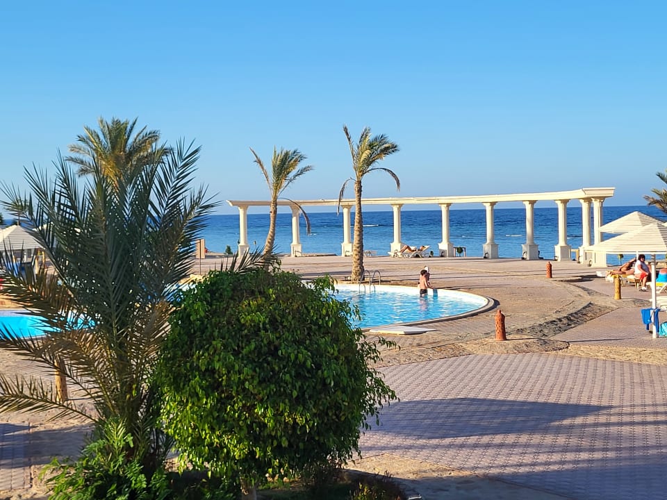 Pool Three Corners Equinox Beach Resort