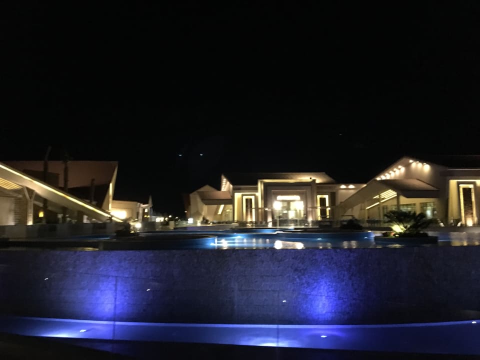 Außenansicht Pickalbatros Sea World Resort - Marsa Alam