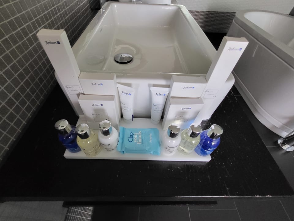 Zimmer Radisson Blu Hotel Zürich Airport