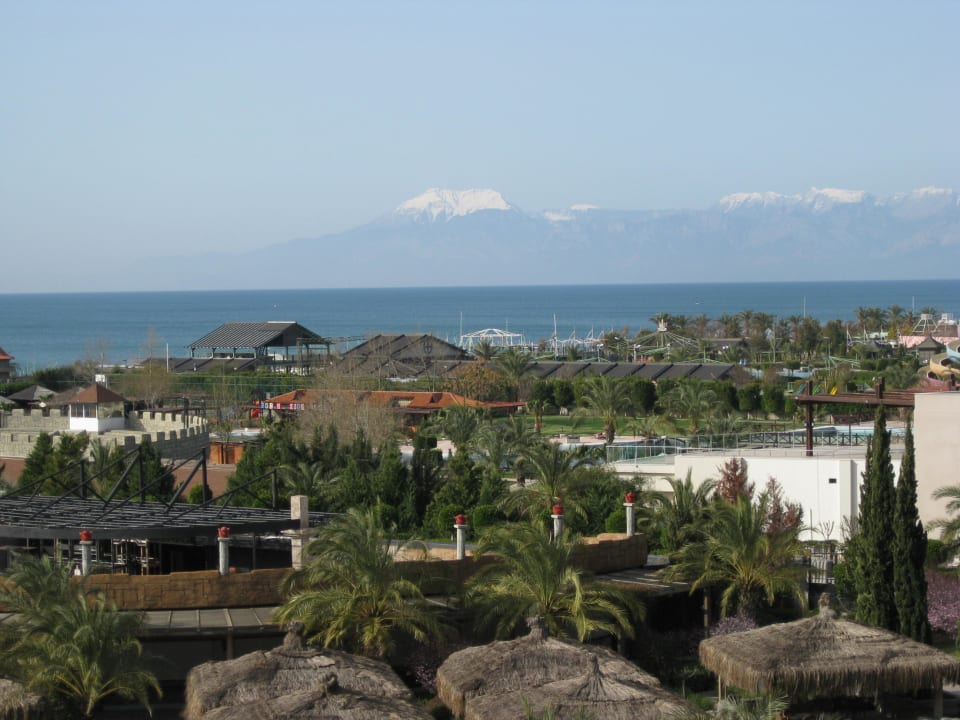 Blick Richtung Antalya Royal Wings Hotel