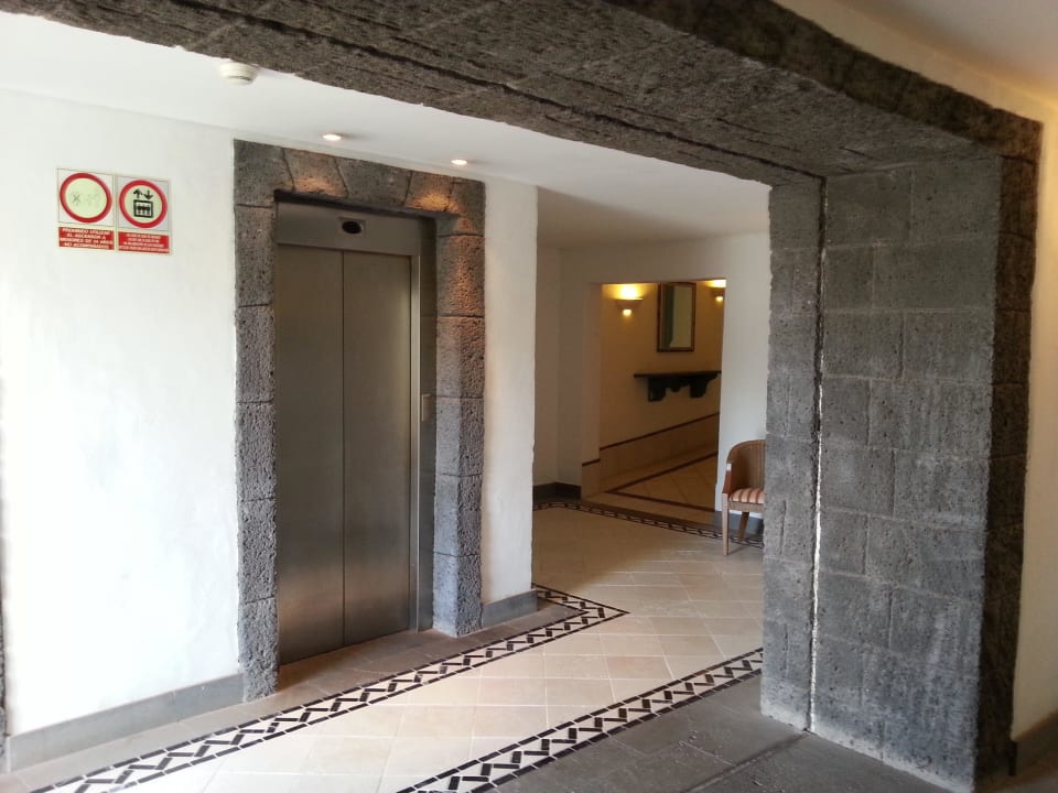 Lobby Hotel LIVVO Volcan Lanzarote