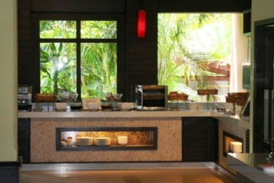 Frühstücksbuffet Courtyard by Marriott Phuket, Patong Beach Resort