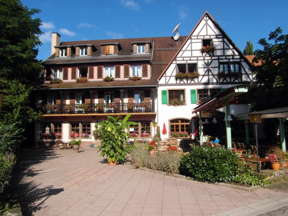 Blick zum Eingang Hotel Auberge d'Imsthal