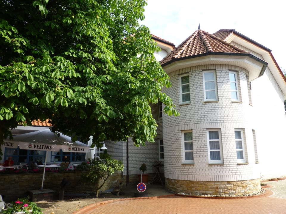 Das Hotel vom Parkplatz gesehen Landhaus Stumpe