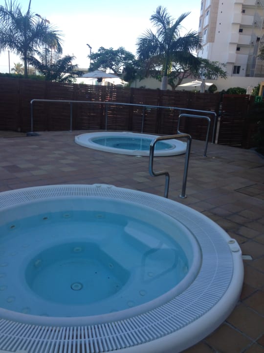 Whirlpools am Spa Bereich. Leider nicht eingeschalten allsun Hotel Lucana