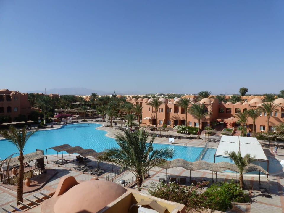 Poolanlage                                         Jaz Makadi Oasis Resort