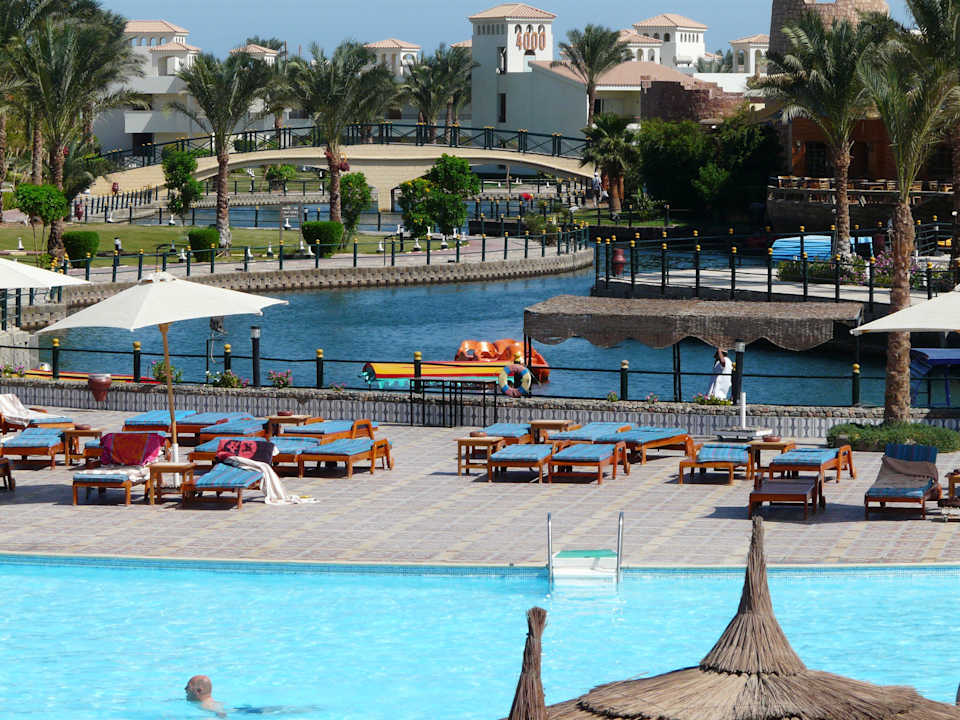Blick Richtung Strand mit Lagune Pickalbatros Dana Beach Resort - Hurghada
