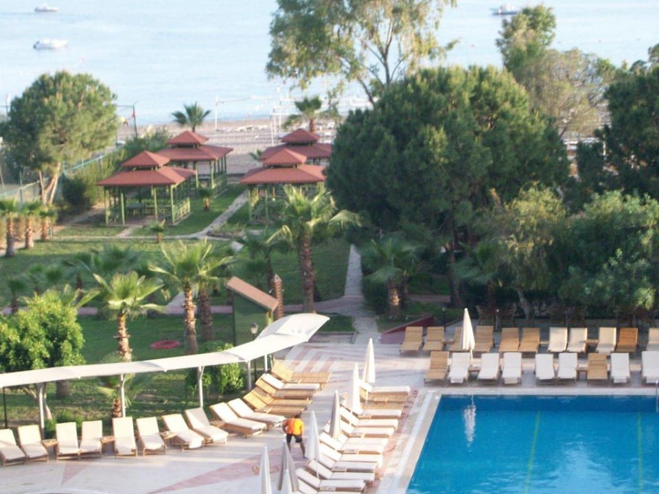 Blick auf Pool, Garten, Meer Mira Meridia Beach Hotel