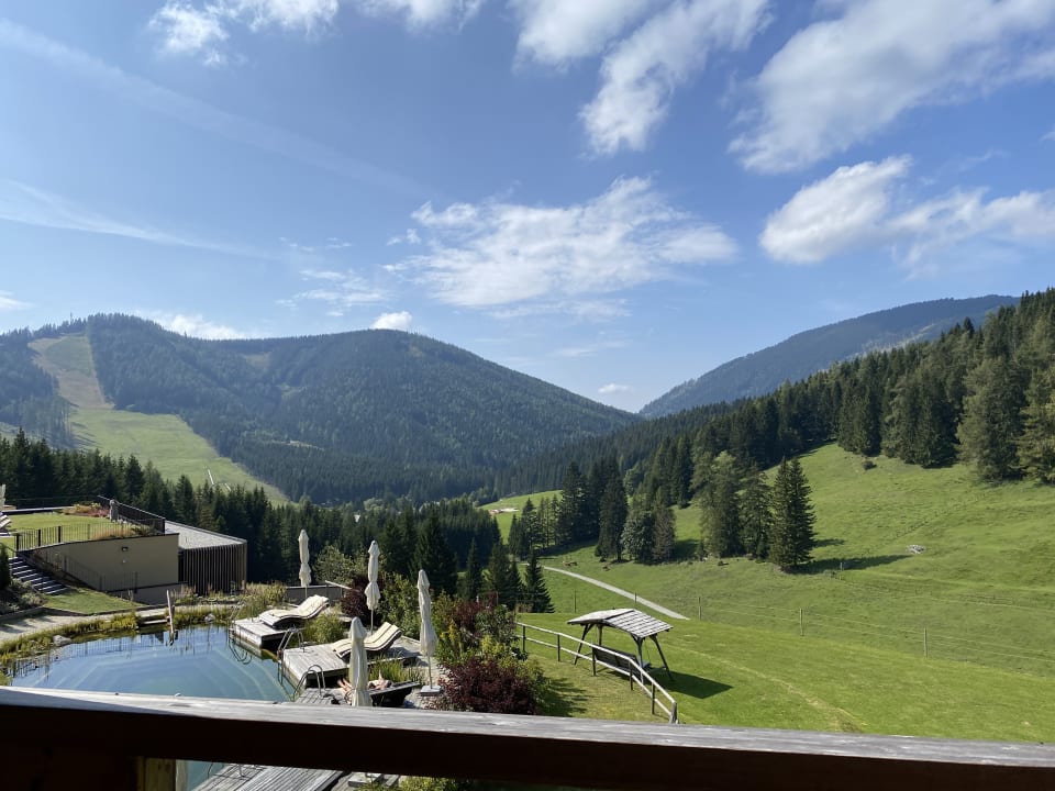 Ausblick Almwellness Hotel Pierer