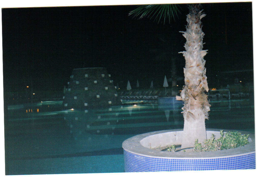 pool bei nacht Kimeros Park Holiday Village