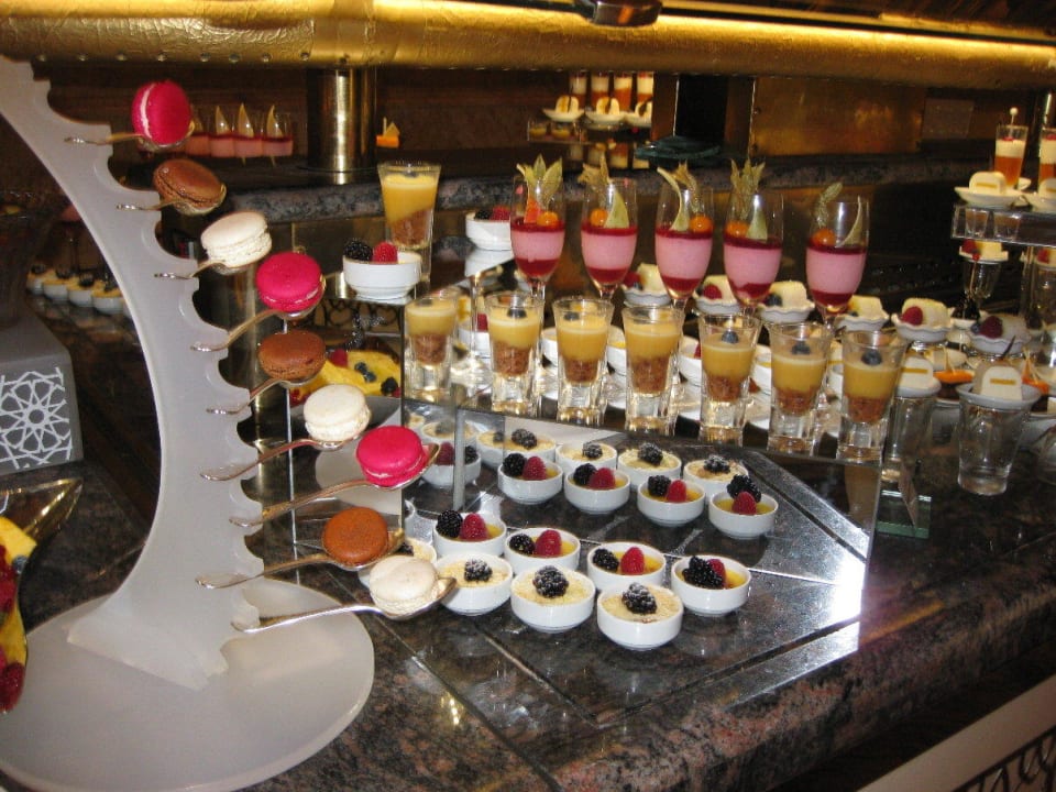 Buffet im Le Vendome Emirates Palace Mandarin Oriental