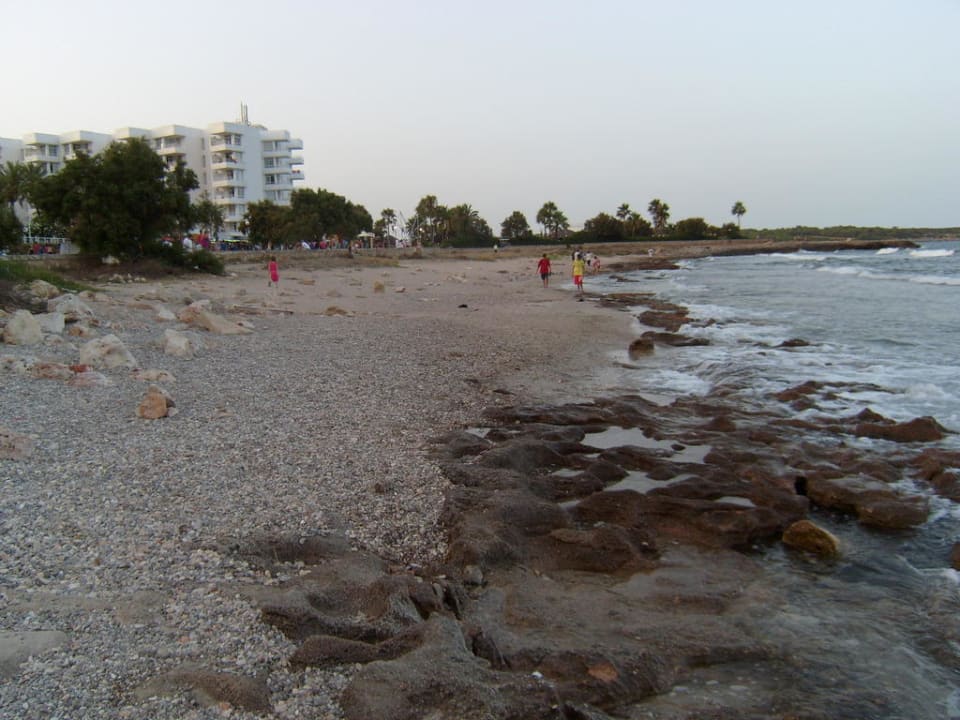 Von kilometerlangem Sandstrand keine Spur Hotel Mariant Park