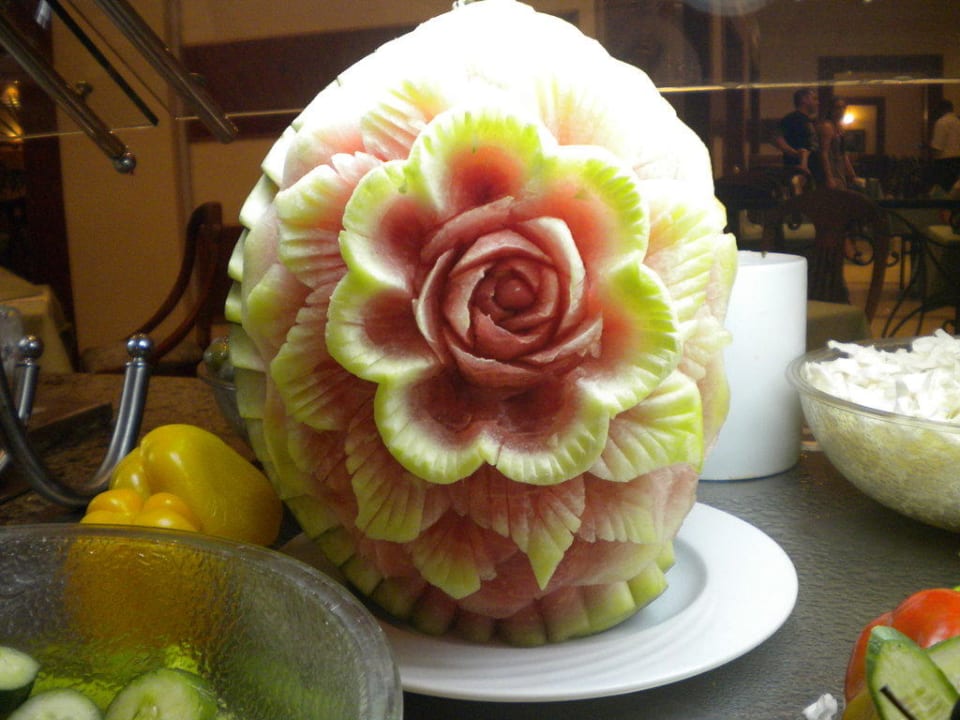 Schnitzkunst Imperial Shams Abu Soma