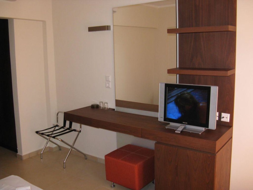 Zimmerausstattung Athina Apartments