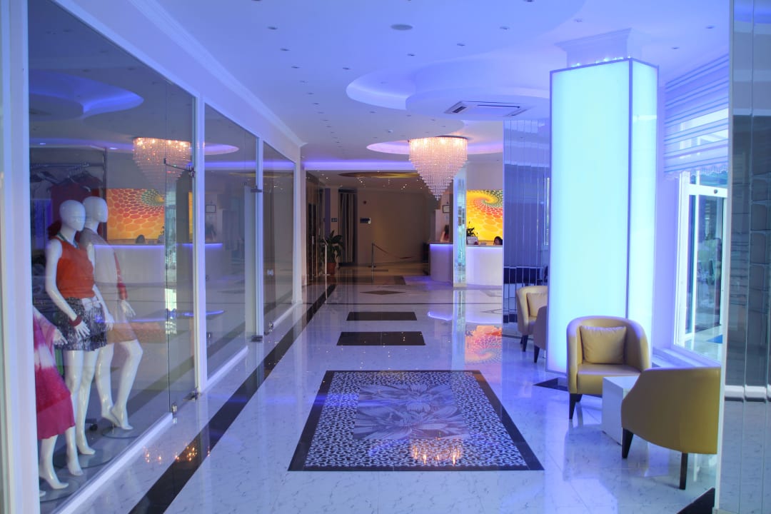 Der Eingangsbereich Hotel Infinity Beach Alanya