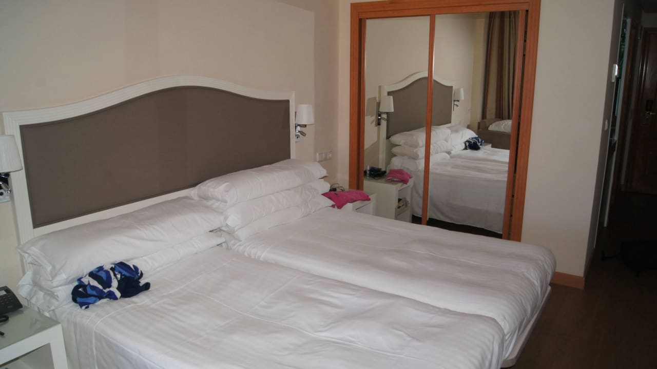 Bett und Schrank Meliá Costa del Sol