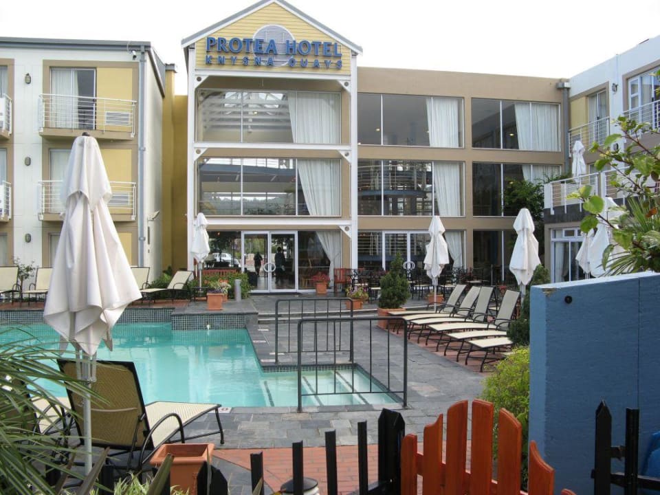 Blick auf das Hotel (Hafenseite) Protea Hotel by Marriott Knysna Quays
