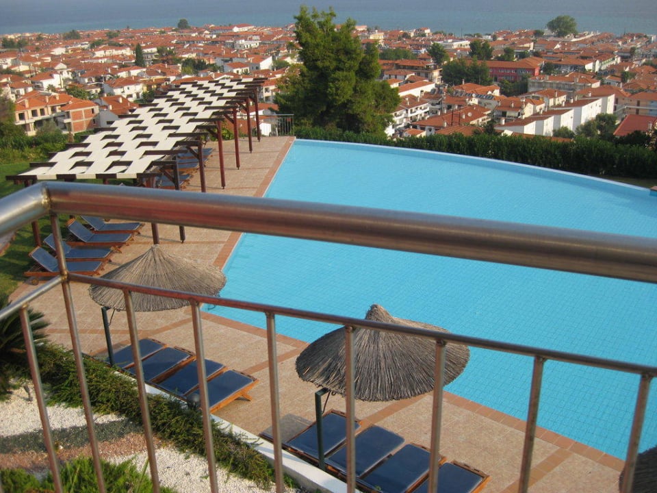 Blick vom Lobby-Balkon Alia Palace