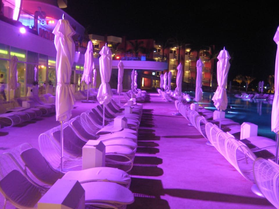 Pool Temptation Cancun Resort - Adults only