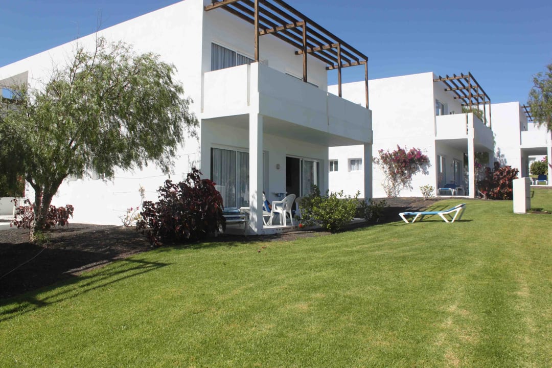 Die Terrasse unten war unsere allsun App.-Hotel Esquinzo Beach