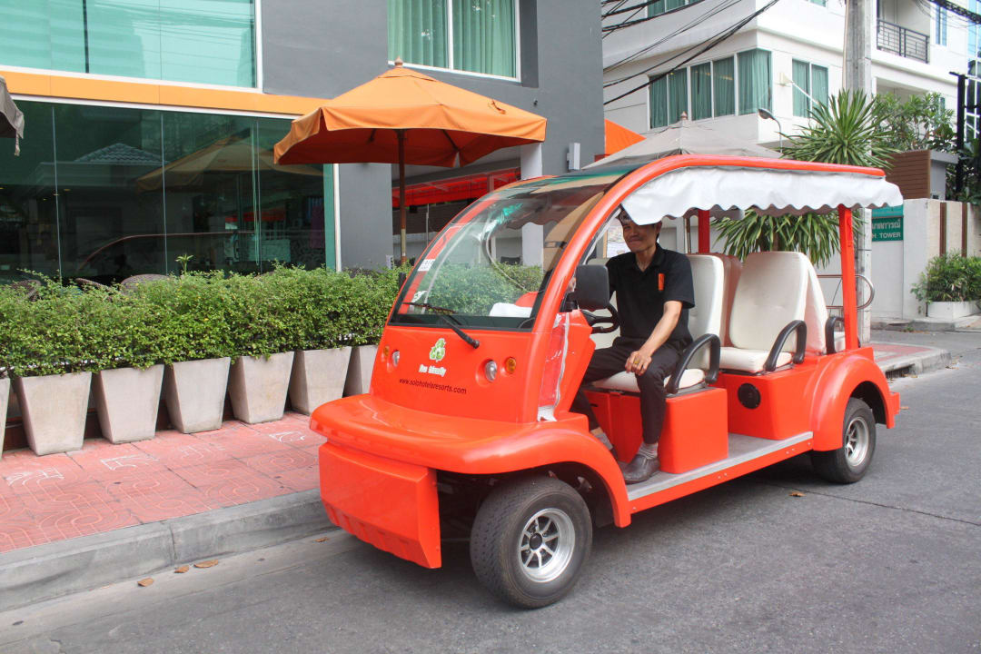 Hotel Shuttle/Tuk Tuk Hotel Solo Sukhumvit 2