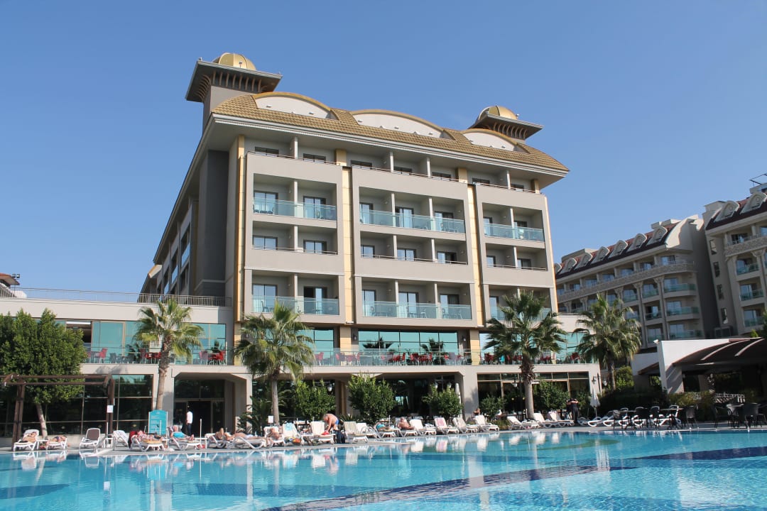 Blick von der Liege Aydinbey Kings Palace & Spa