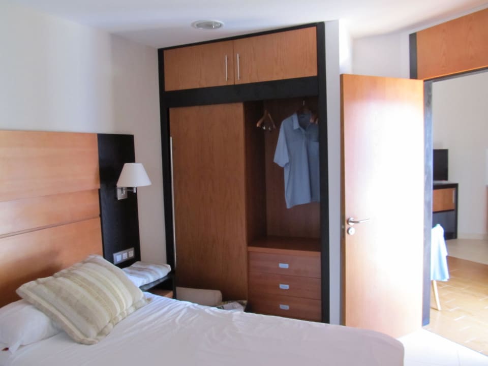 Schlafzimmer HL Miraflor Suites Hotel