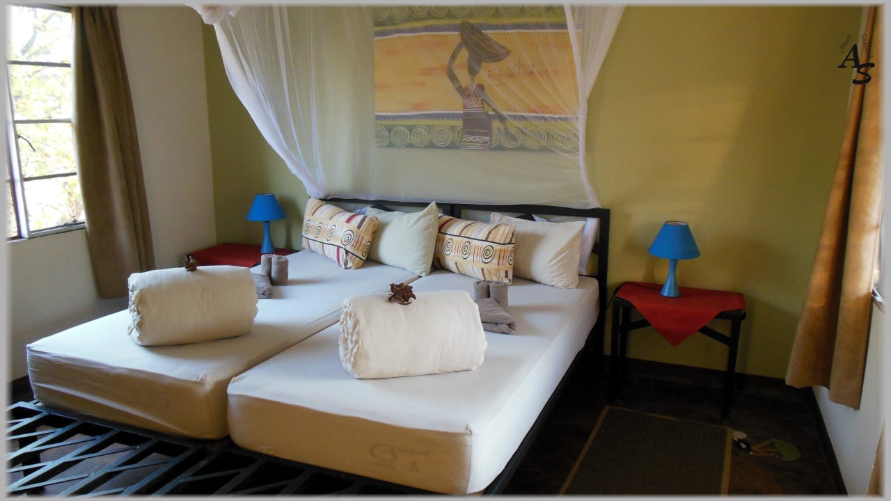Nett eingerichtetes und dekoriertes Zimmer Etosha Safari Camp