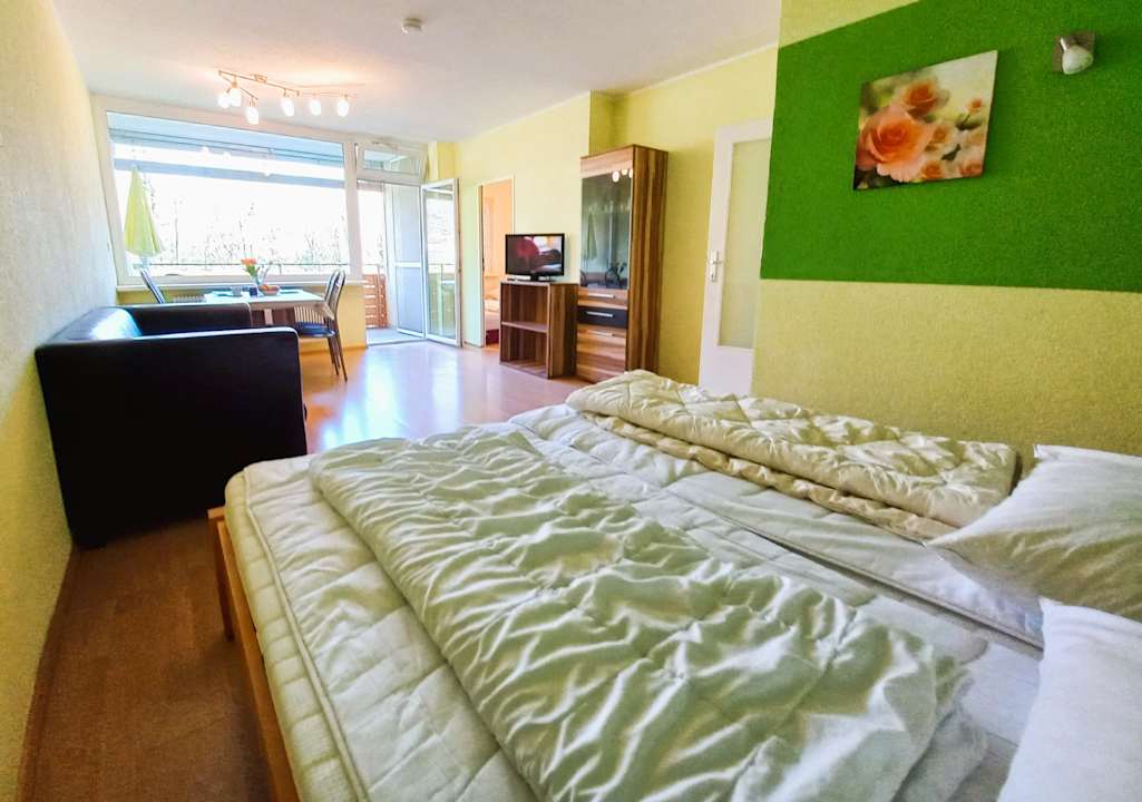 Zimmer KMB Appartementanlage