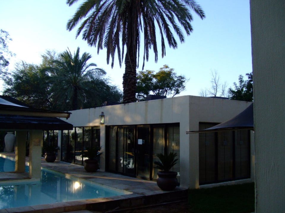 Netter Garten mit Pool Clanwilliam Lodge