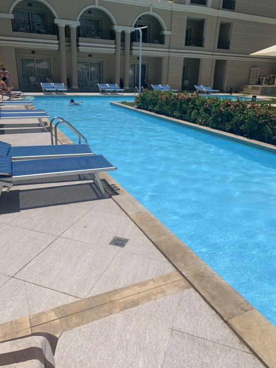 Pool Titanic Royal