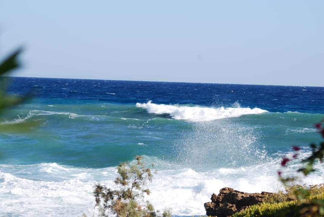 Strand Crystal Springs Beach Hotel
