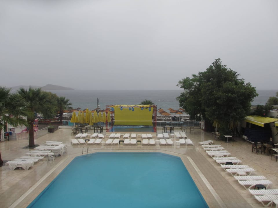 Activitypool Petunya Beach Resort