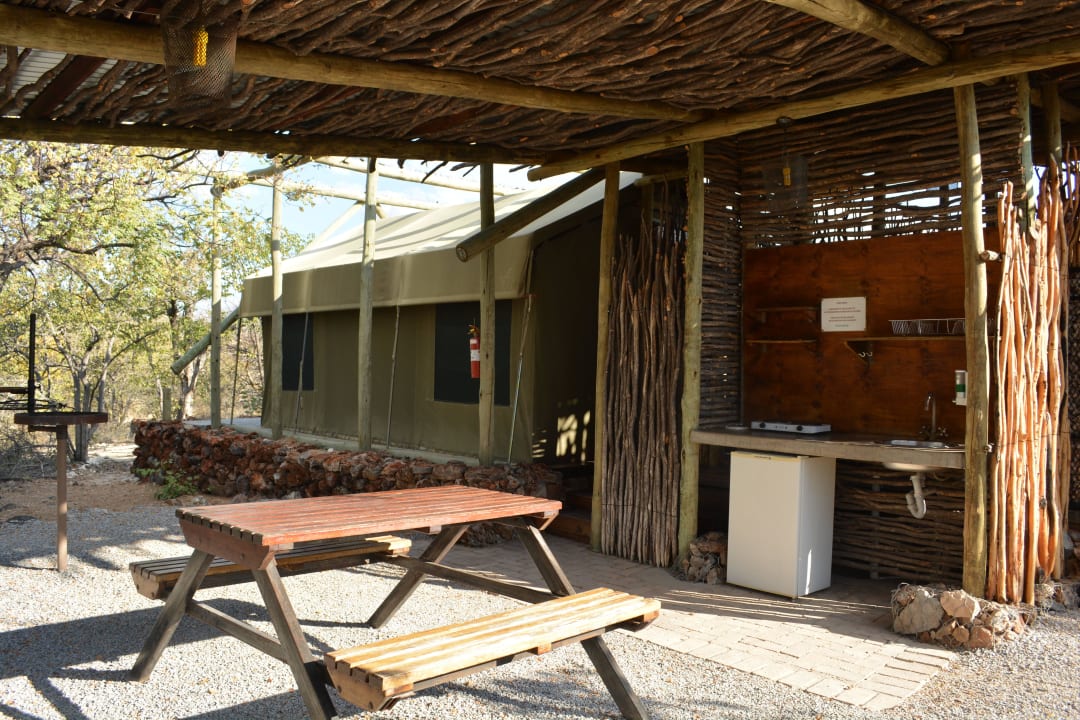 Eingangsbereich mit Sitzecke Etosha Village
